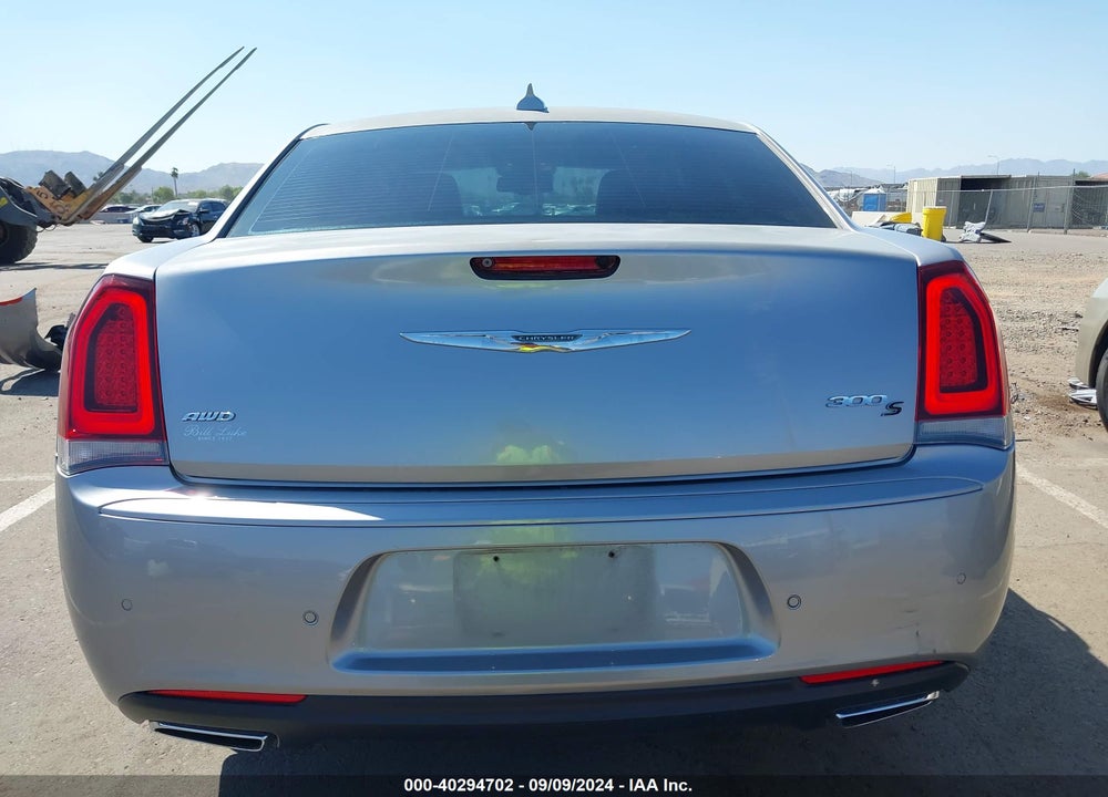 2018 CHRYSLER 300 300S AWD VIN: 2C3CCAGG8JH300075