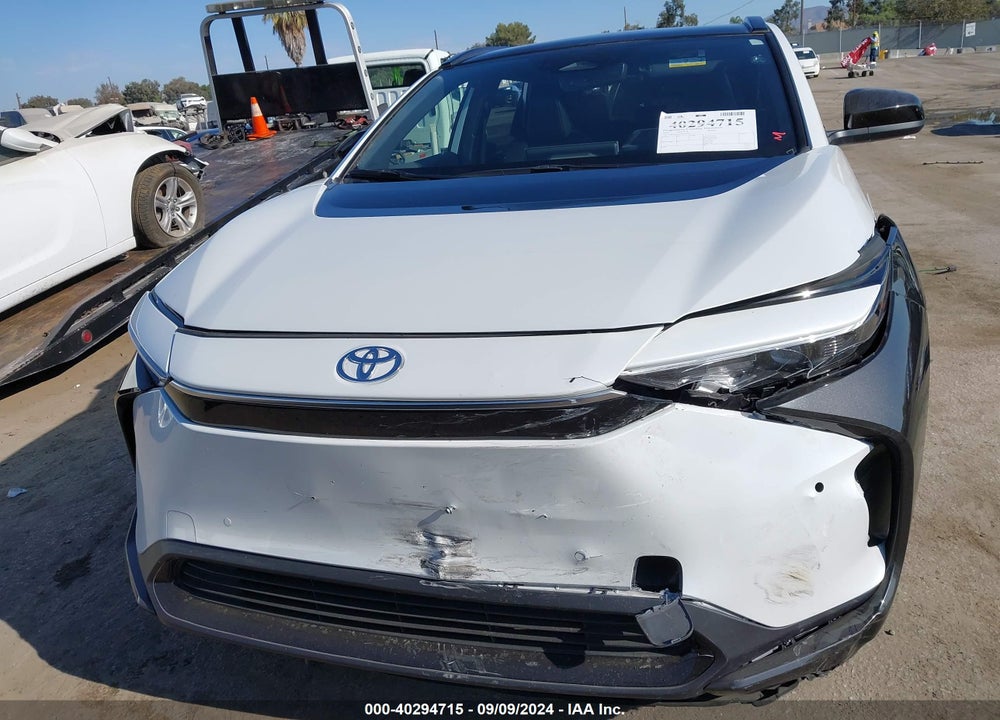 2023 TOYOTA BZ4X XLE VIN: JTMAAAAA7PA007725