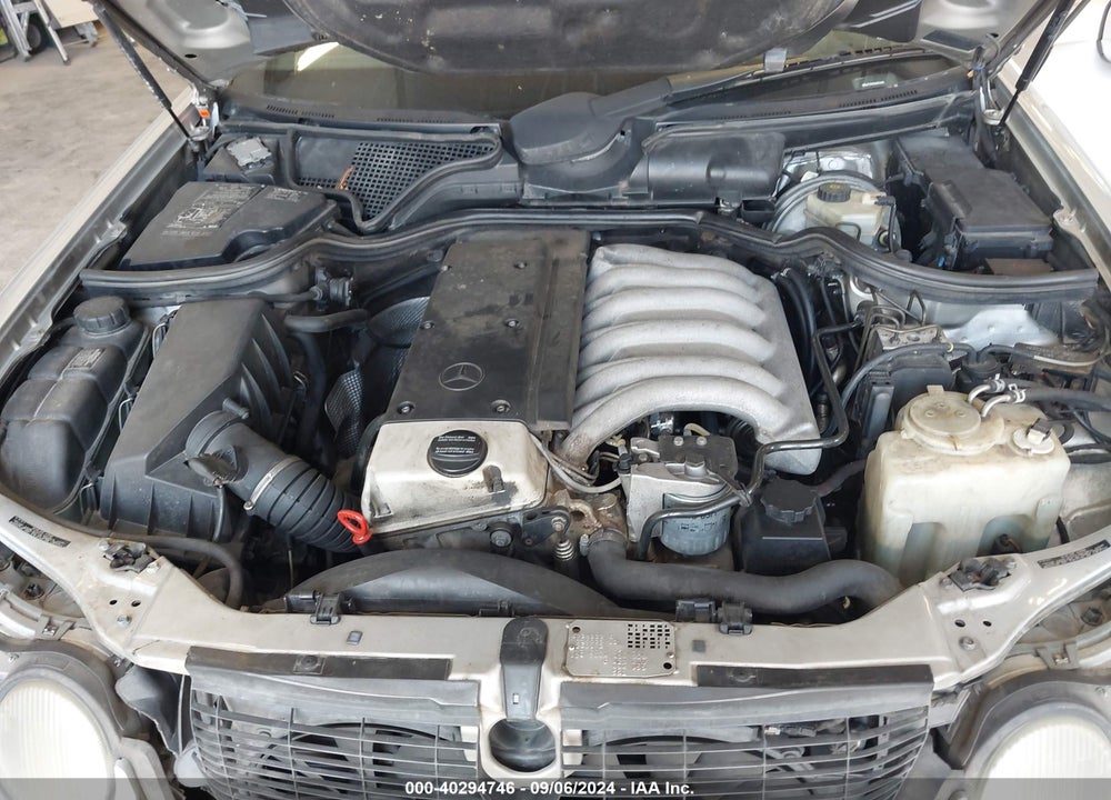 1999 MERCEDES-BENZ E 300 DIESEL VIN: WDBJF25H0XA853482