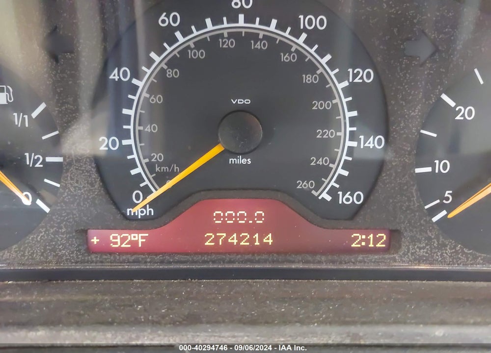 1999 MERCEDES-BENZ E 300 DIESEL VIN: WDBJF25H0XA853482