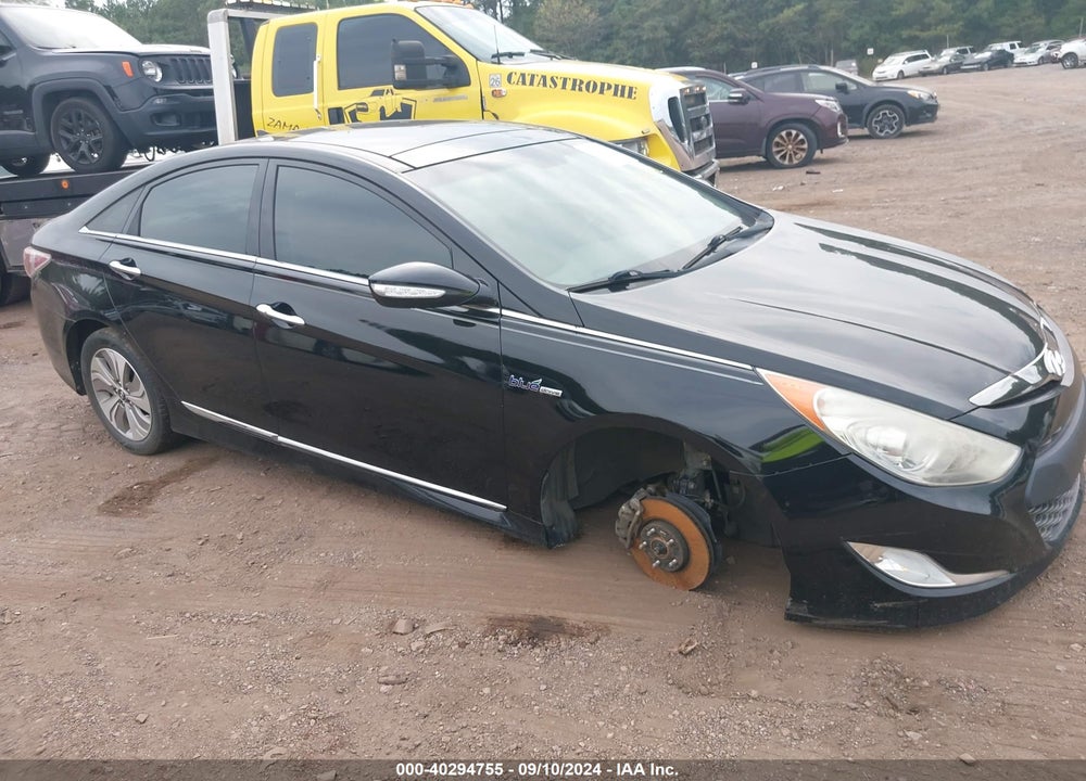 2014 HYUNDAI SONATA HYBRID LIMITED VIN: KMHEC4A45EA104731