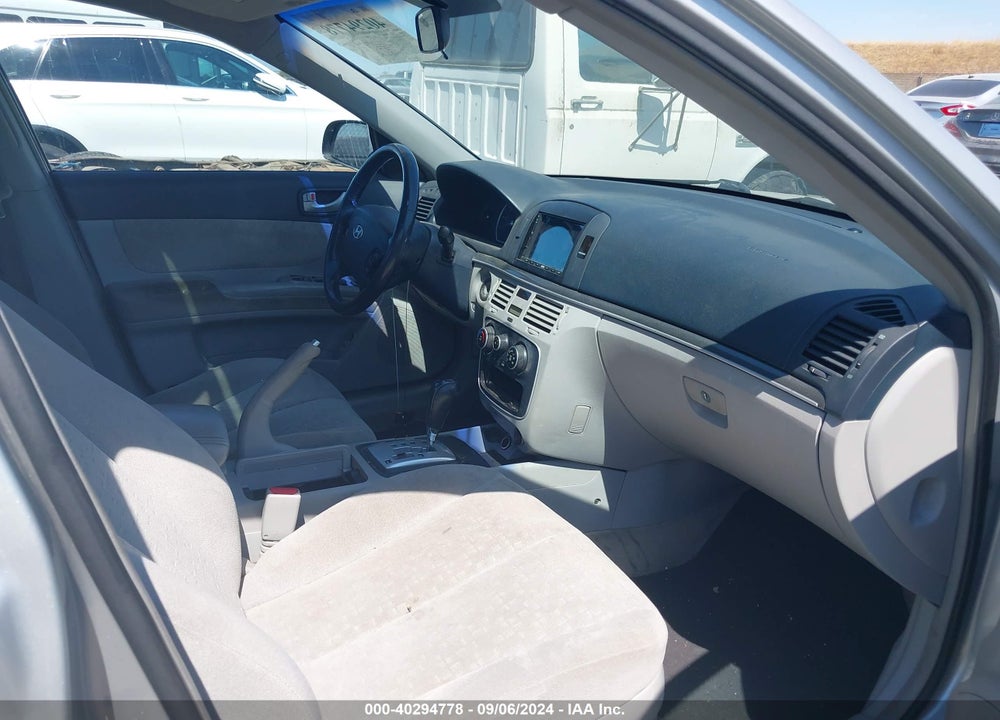 2006 HYUNDAI SONATA VIN: KMHEU46C46A082168