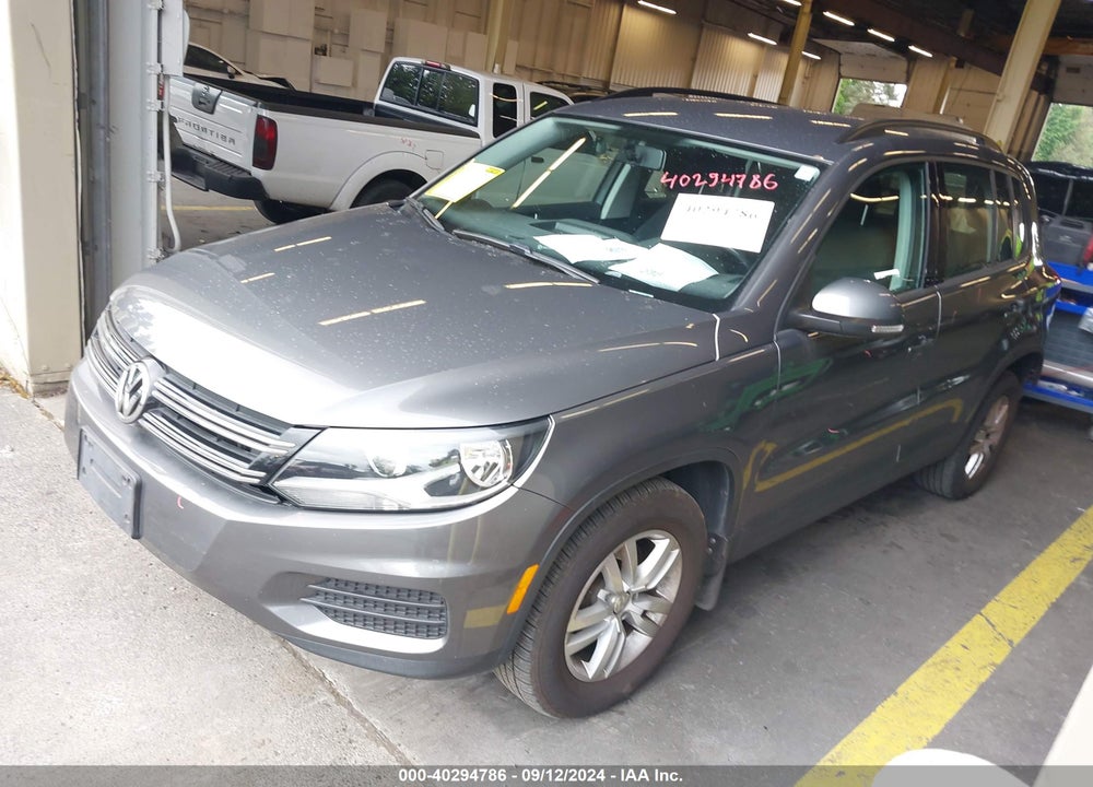2015 VOLKSWAGEN TIGUAN S VIN: WVGBV7AX6FW577986