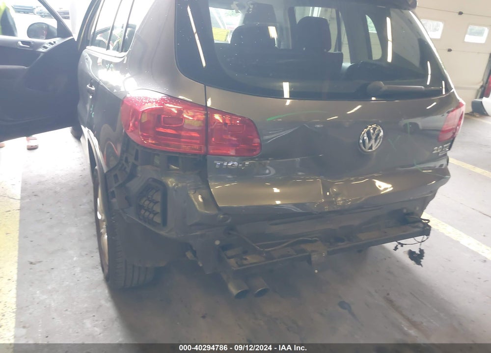 2015 VOLKSWAGEN TIGUAN S VIN: WVGBV7AX6FW577986