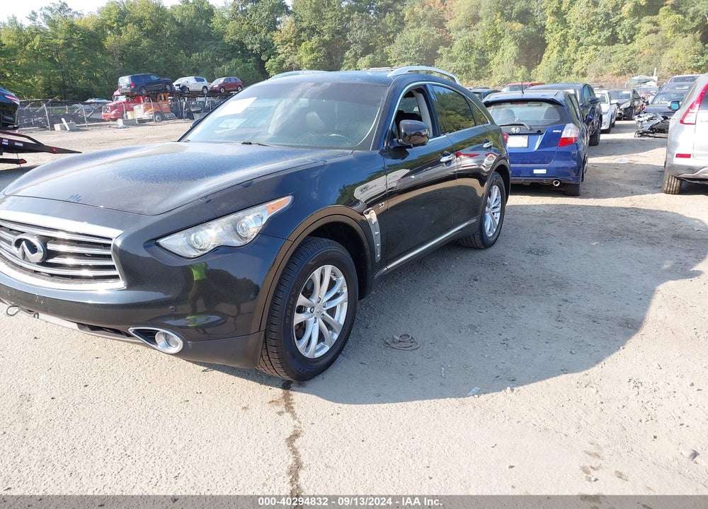 2015 INFINITI QX70 VIN: JN8CS1MW7FM482614
