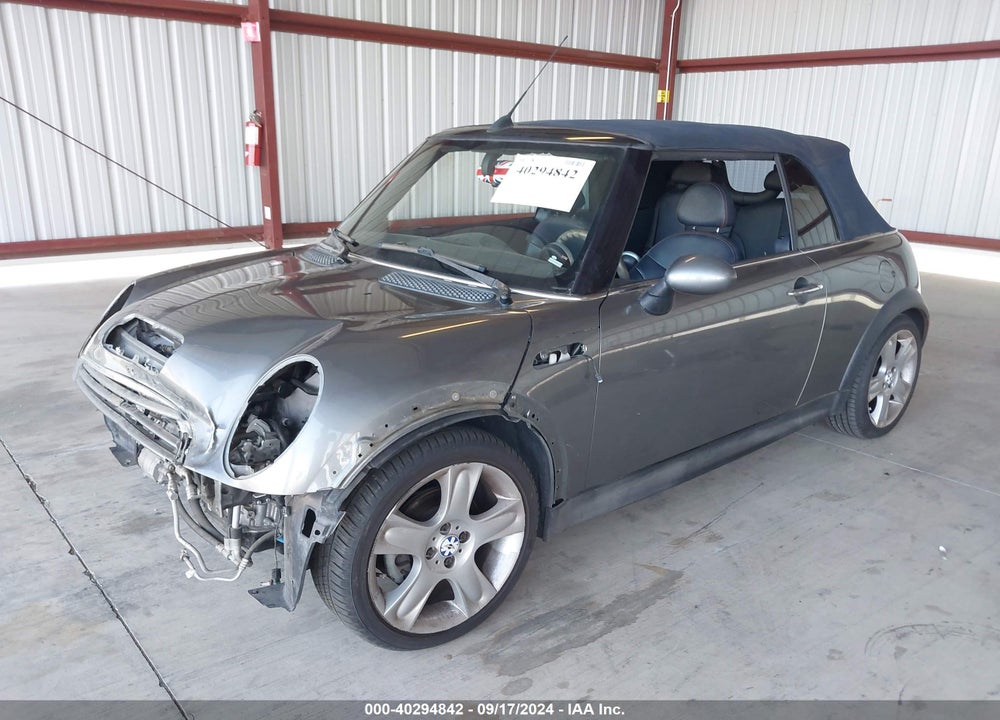 2005 MINI COOPER S VIN: WMWRH33545TK56458