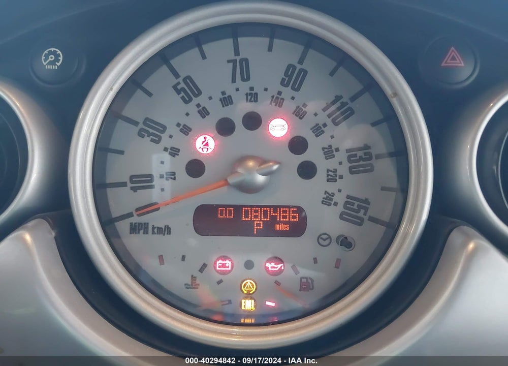 2005 MINI COOPER S VIN: WMWRH33545TK56458