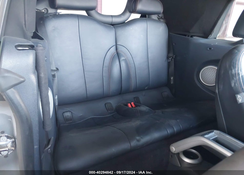 2005 MINI COOPER S VIN: WMWRH33545TK56458