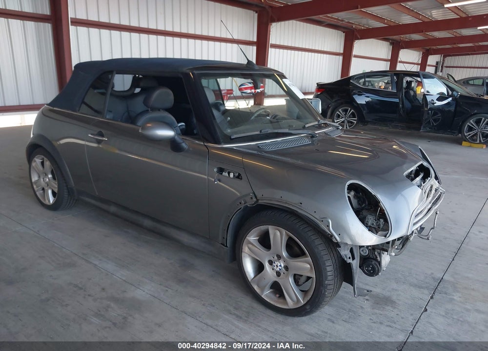 2005 MINI COOPER S VIN: WMWRH33545TK56458