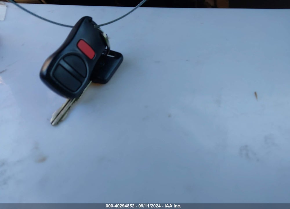 2002 NISSAN PATHFINDER SE VIN: JN8DR09X02W667601