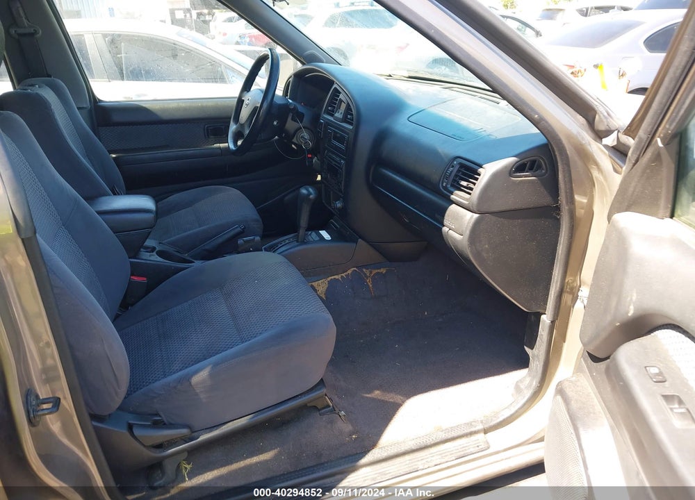 2002 NISSAN PATHFINDER SE VIN: JN8DR09X02W667601