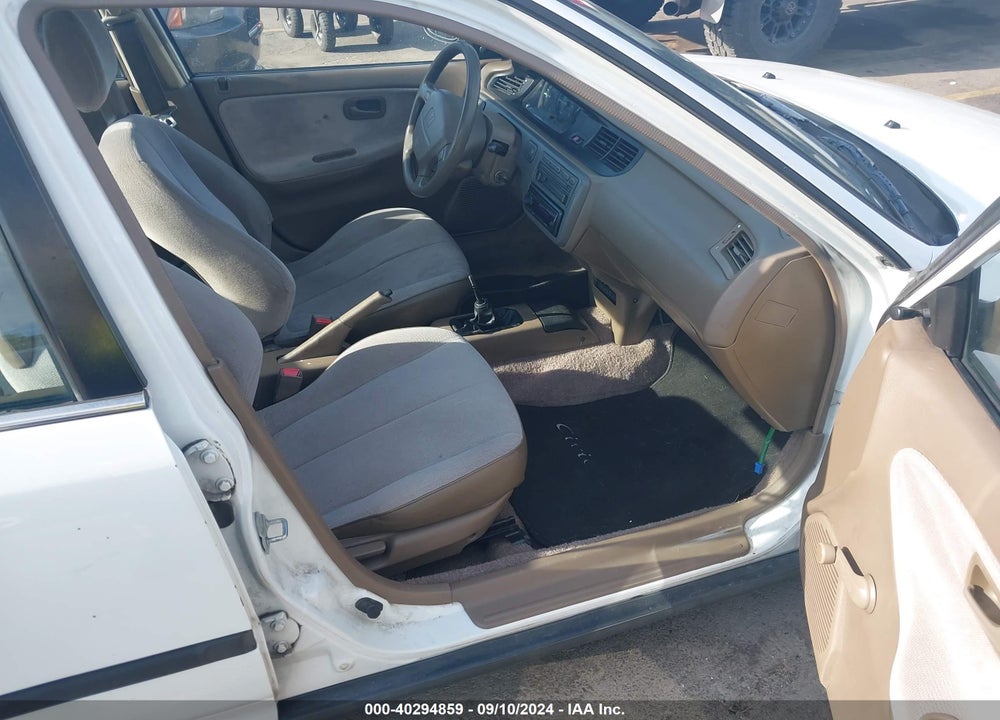 1995 HONDA CIVIC DX/LX VIN: 1HGEG8546SL066938