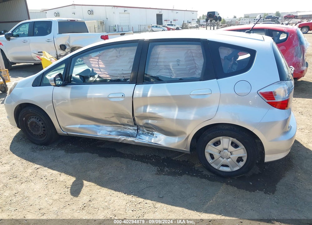 2013 HONDA FIT VIN: JHMGE8G35DC047378