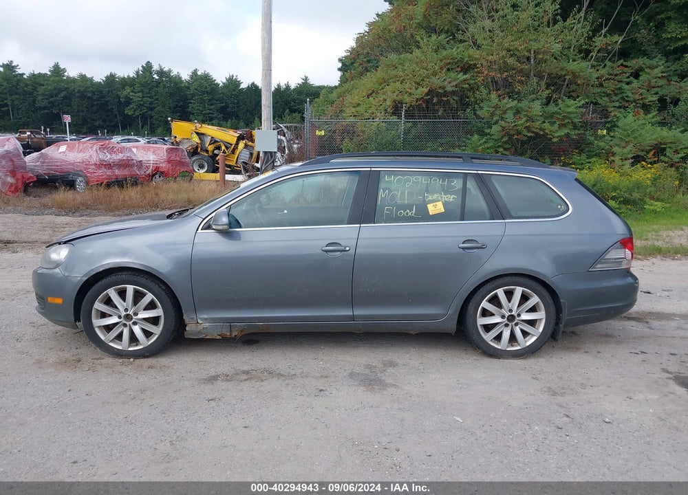 2012 VOLKSWAGEN JETTA SPORTWAGEN 2.5L SE VIN: 3VWPP7AJ6CM611496