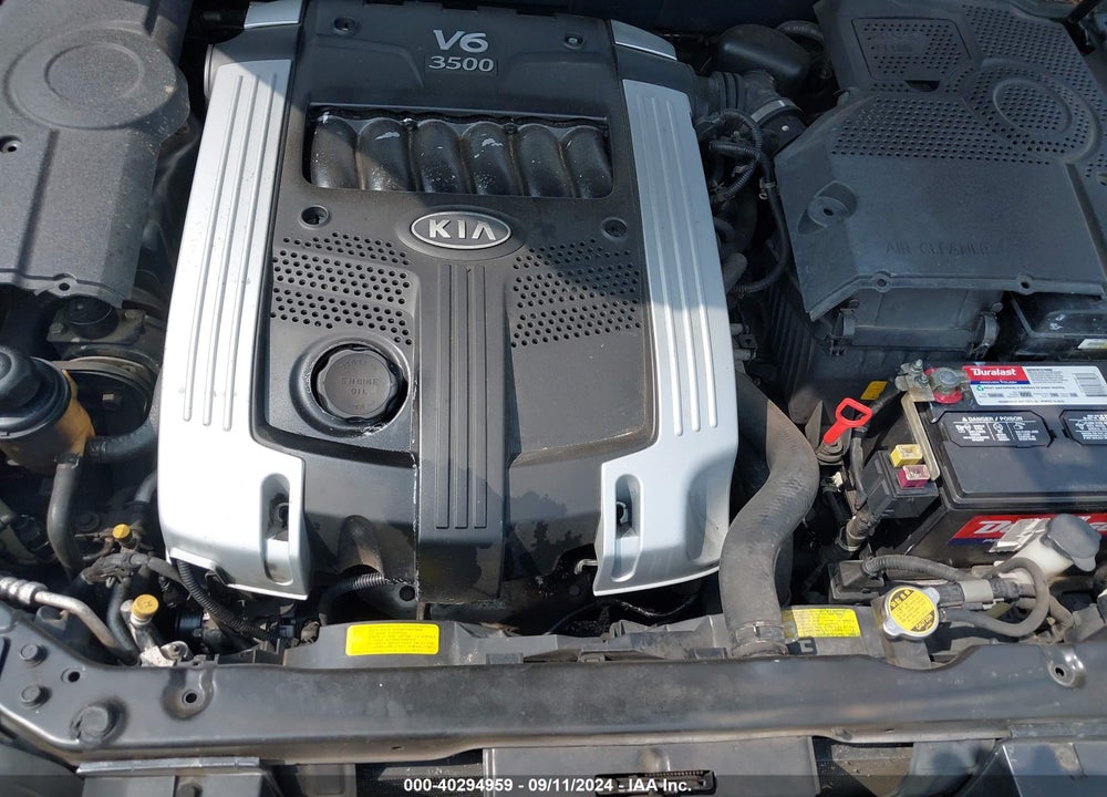 2004 KIA AMANTI VIN: KNALD124X45045928