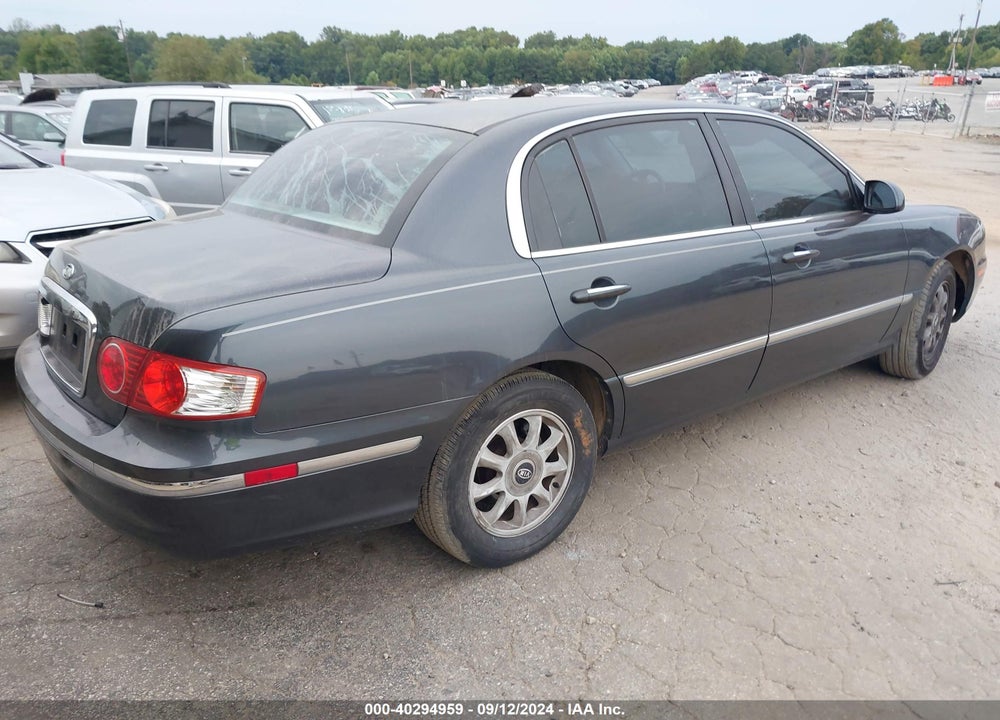 2004 KIA AMANTI VIN: KNALD124X45045928