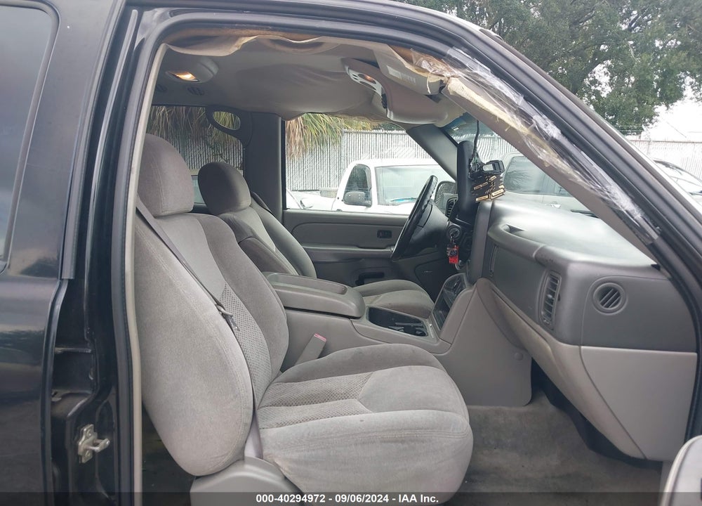 2005 CHEVROLET TAHOE LS VIN: 1GNEC13T45R264793