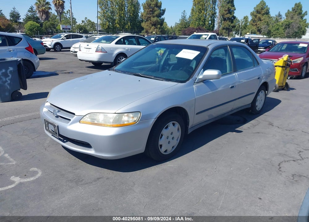 1998 HONDA ACCORD LX VIN: 1HGCG5646WA017308