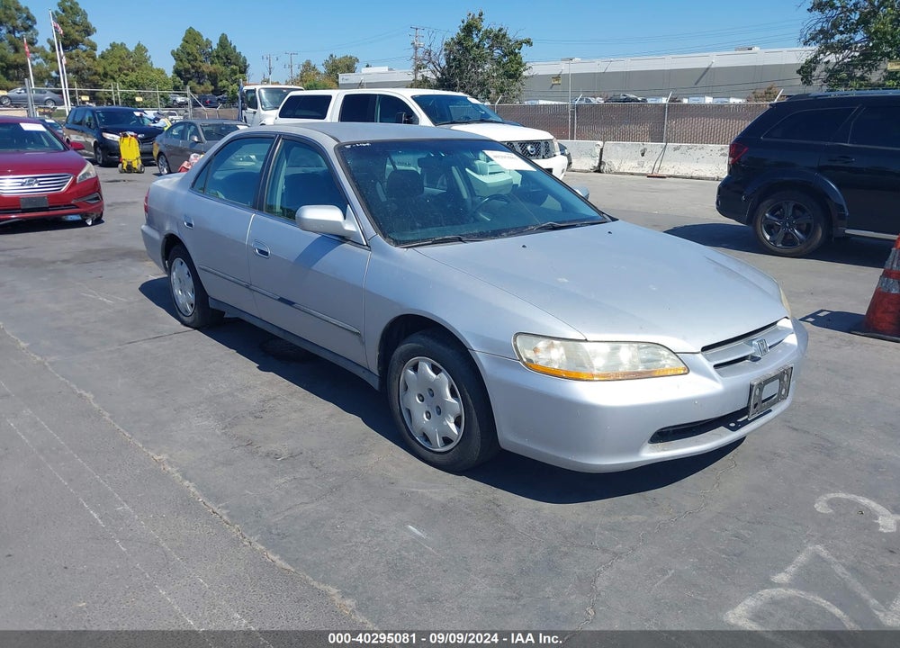 1998 HONDA ACCORD LX VIN: 1HGCG5646WA017308