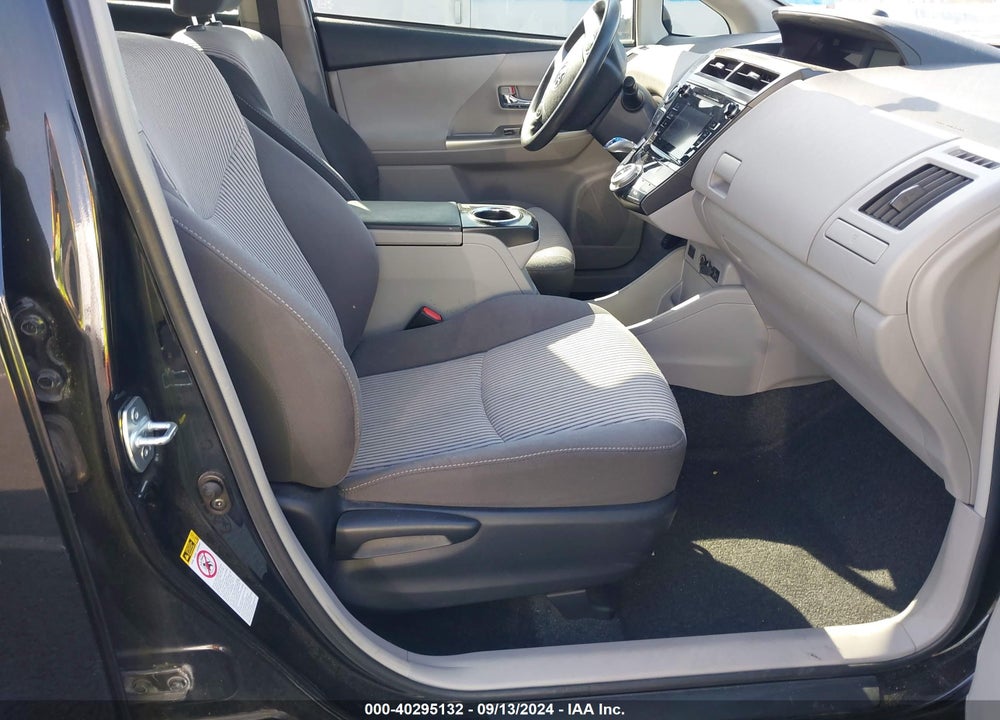 2017 TOYOTA PRIUS V THREE VIN: JTDZN3EU1HJ063166