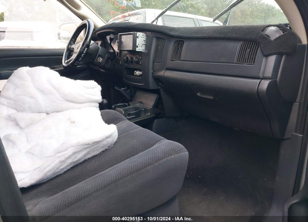 2002 DODGE RAM 1500 ST VIN: 1D7HU18N02S636735