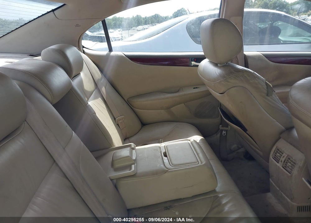 2004 LEXUS ES 330 VIN: JTHBA30G040010911