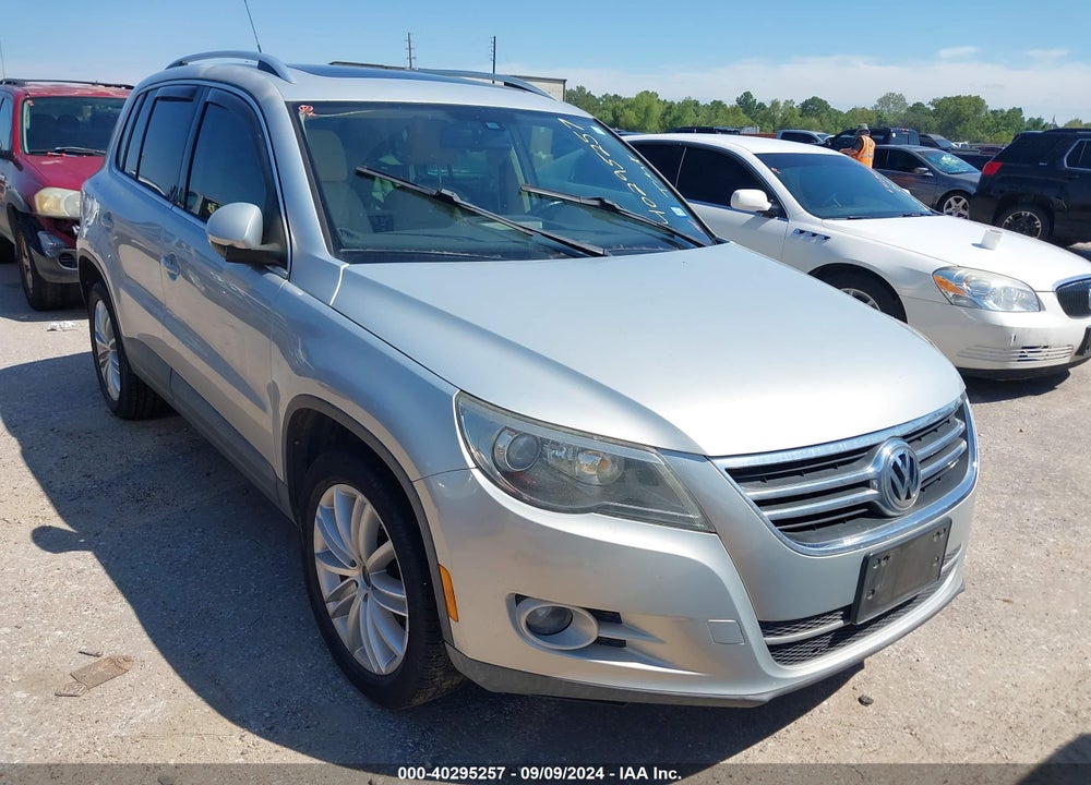 2009 VOLKSWAGEN TIGUAN SEL VIN: WVGAV75N49W535552