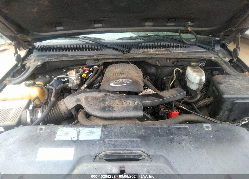 2004 CHEVROLET TAHOE LT VIN: 1GNEC13Z54R133259