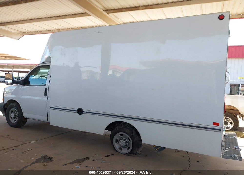2017 CHEVROLET EXPRESS CUTAWAY WORK VAN VIN: 1GB0GRFF0H1334583