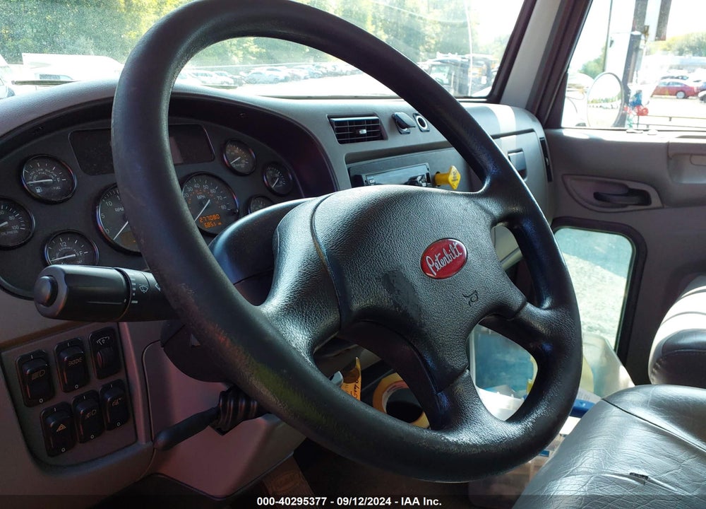 2016 PETERBILT 337 VIN: 2NP2HM7X1GM369547