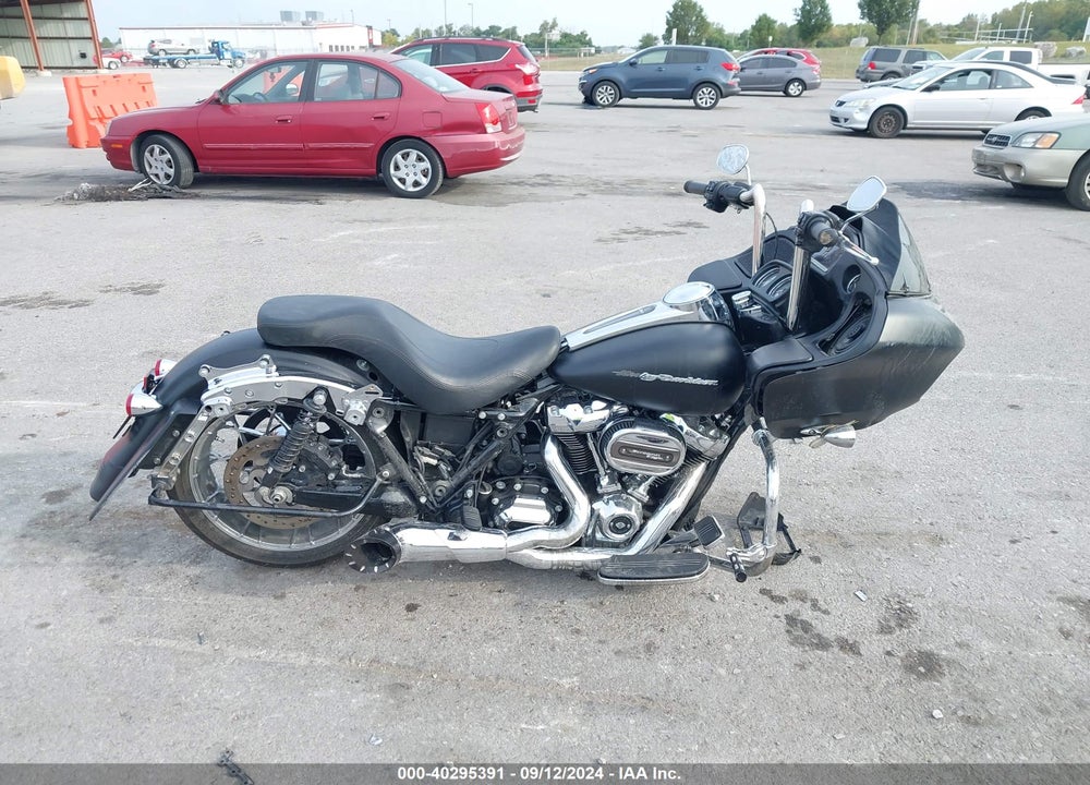 2018 HARLEY-DAVIDSON FLTRX ROAD GLIDE VIN: 1HD1KHC1XJB651786