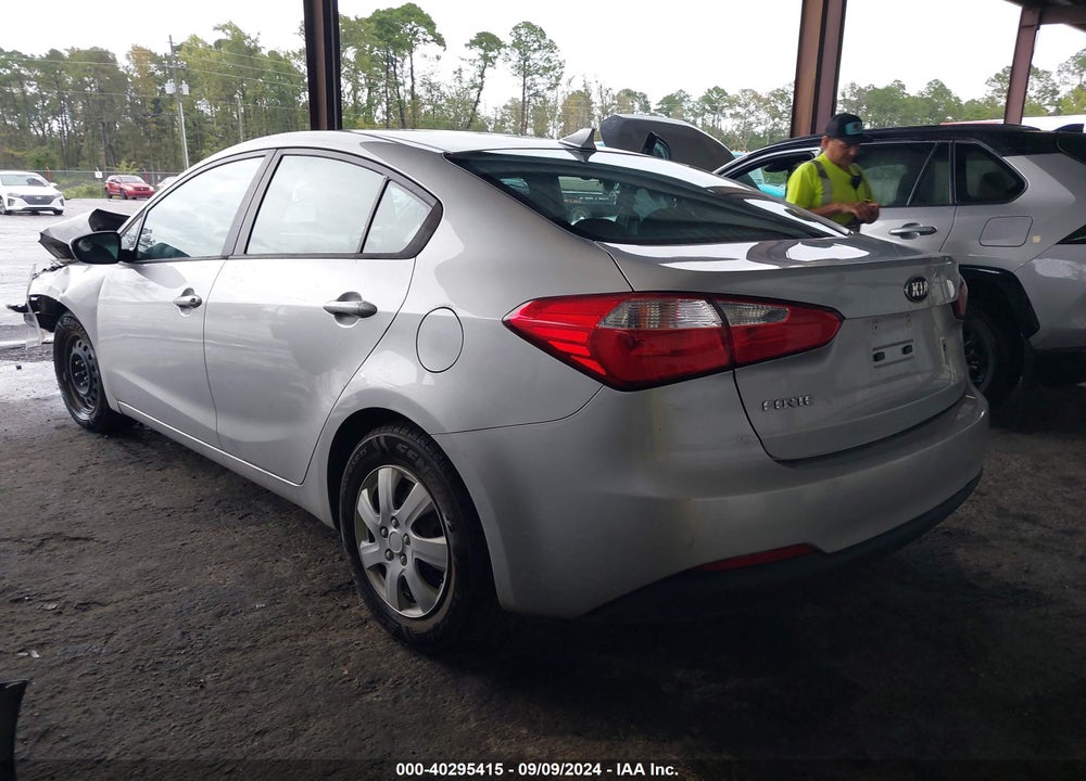 2015 KIA FORTE LX VIN: KNAFK4A61F5403346