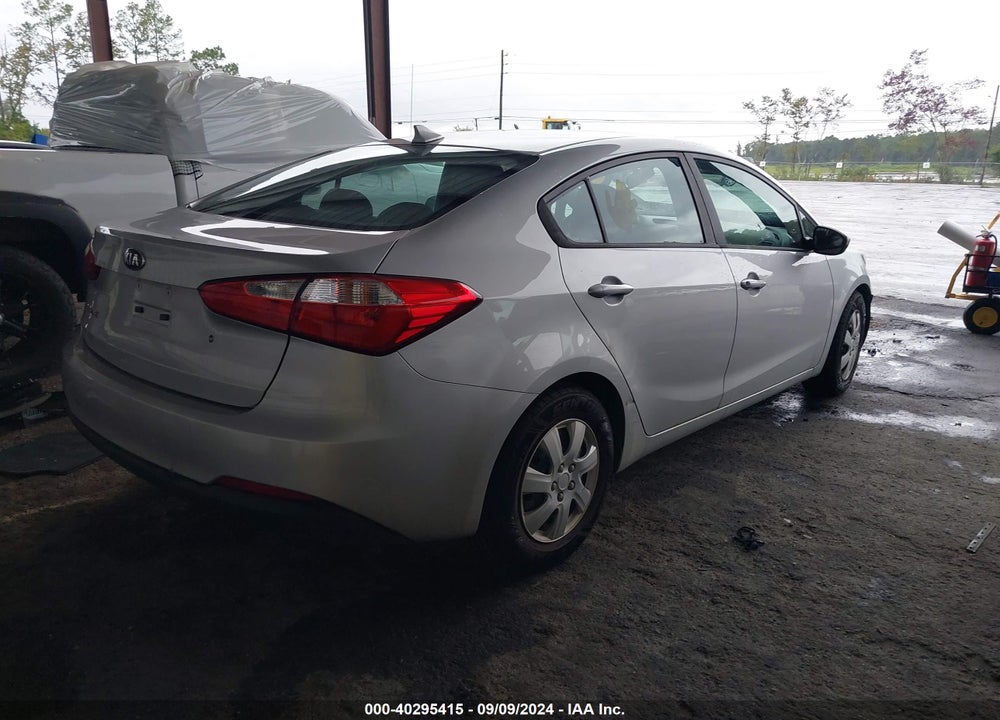 2015 KIA FORTE LX VIN: KNAFK4A61F5403346