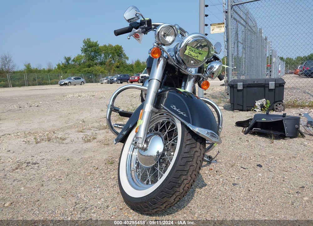 2011 HARLEY-DAVIDSON FLSTN VIN: 1HD1JD516BB045847