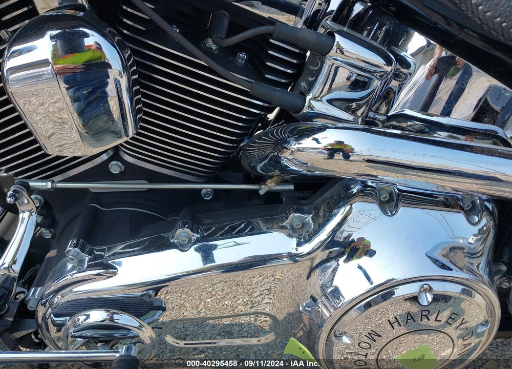 2011 HARLEY-DAVIDSON FLSTN VIN: 1HD1JD516BB045847
