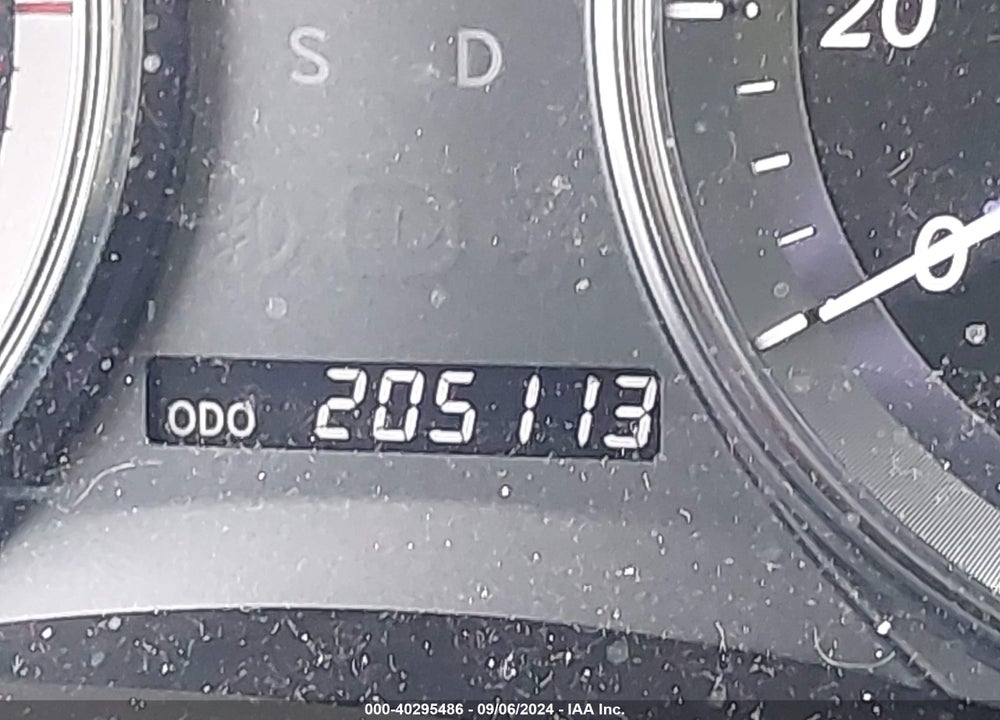 2010 LEXUS ES 350 VIN: JTHBK1EG3A2358132