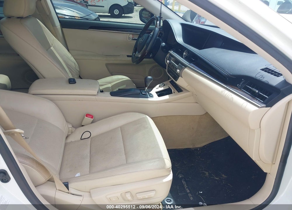 2013 LEXUS ES 350 VIN: JTHBK1GG2D2026927
