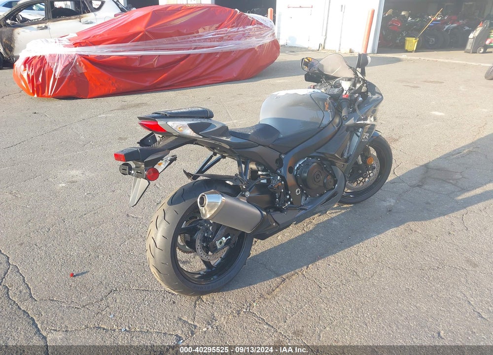 2025 SUZUKI GSX-R750 W VIN: JS1GR7MA9S7100084
