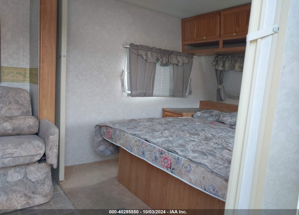 2002 R-VISION TRAILER VIN: 4WY200P2321078694