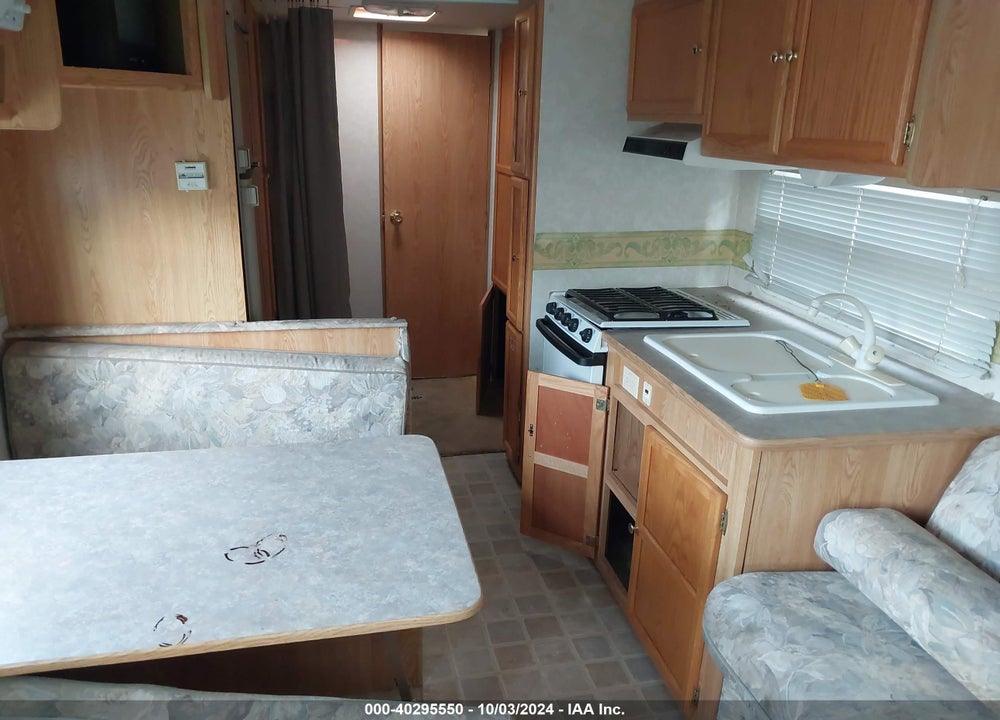 2002 R-VISION TRAILER VIN: 4WY200P2321078694