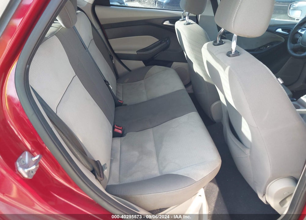 2012 FORD FOCUS VIN: 1FAHP3F2XCL443936