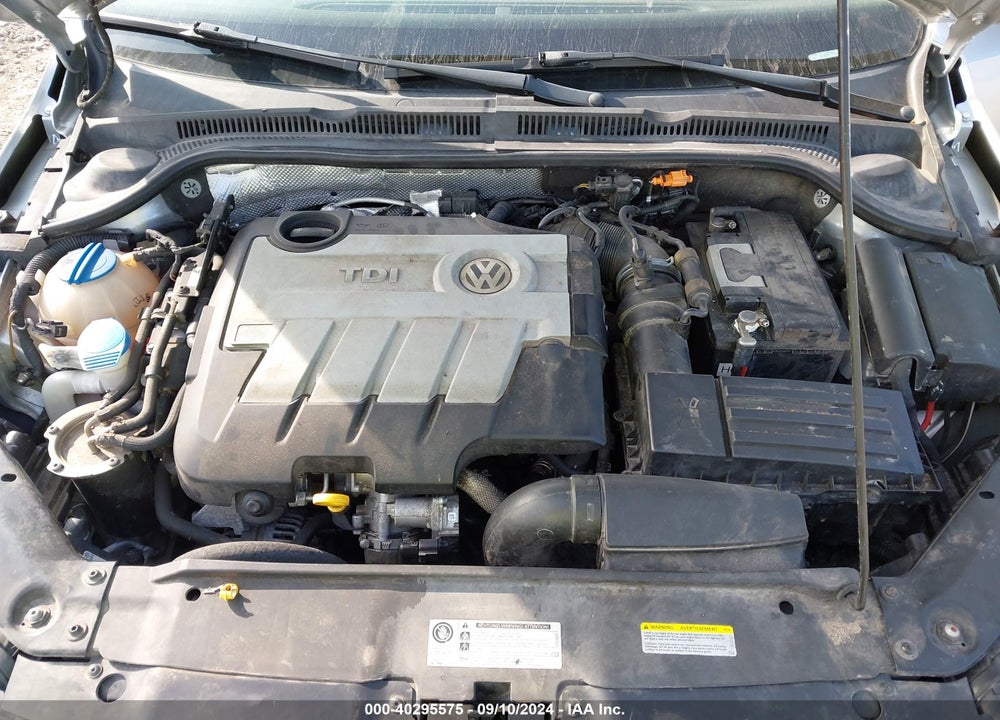 2014 VOLKSWAGEN JETTA 2.0L TDI VIN: 3VWLL7AJ0EM287992