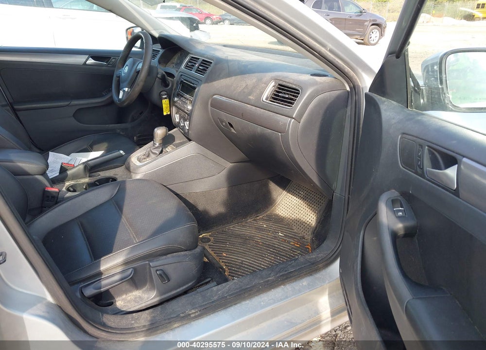 2014 VOLKSWAGEN JETTA 2.0L TDI VIN: 3VWLL7AJ0EM287992