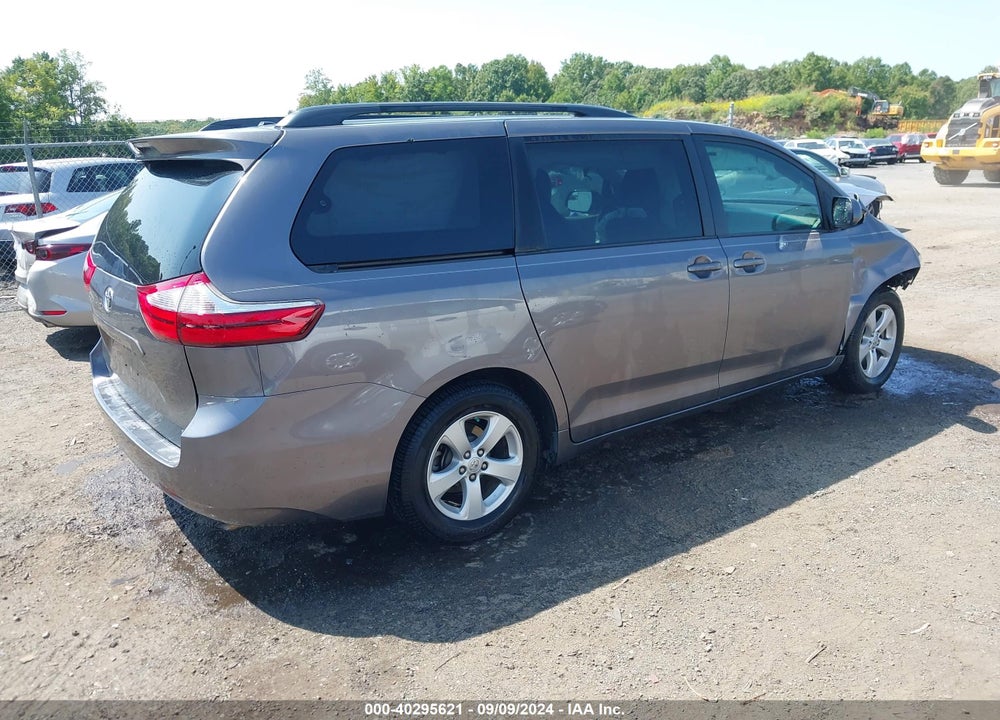 2017 TOYOTA SIENNA LE 8 PASSENGER VIN: 5TDKZ3DC3HS890541