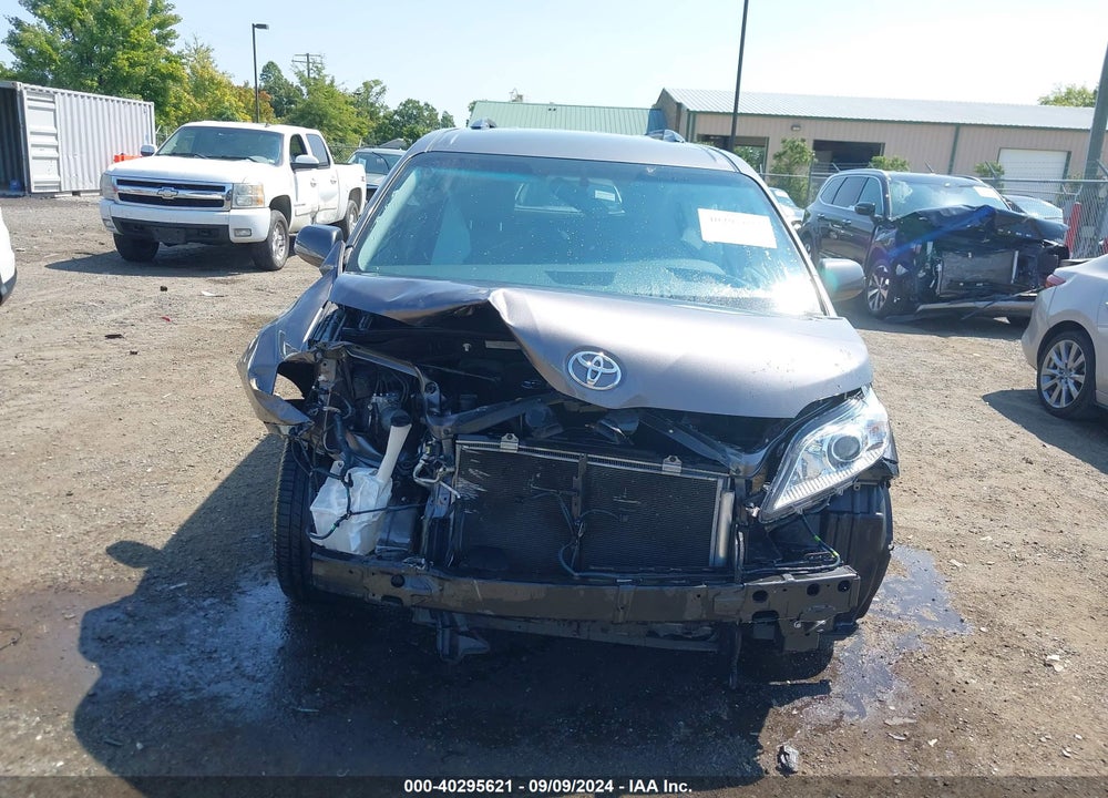 2017 TOYOTA SIENNA LE 8 PASSENGER VIN: 5TDKZ3DC3HS890541