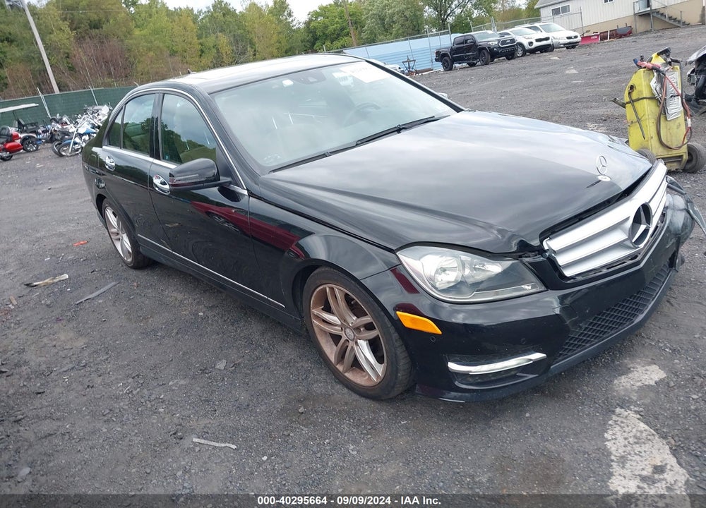 2012 MERCEDES-BENZ C 300 LUXURY 4MATIC/SPORT 4MATIC VIN: WDDGF8BBXCF931347