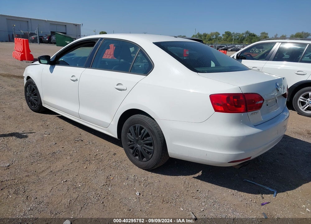 2013 VOLKSWAGEN JETTA 2.0L S VIN: 3VW2K7AJ1DM225966