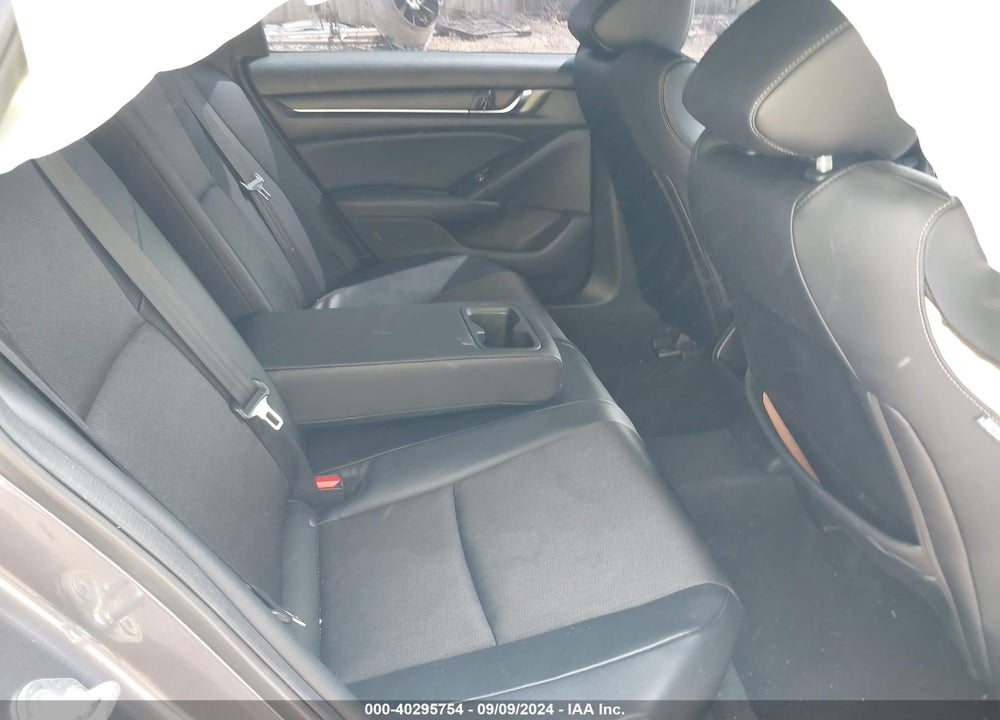 2018 HONDA ACCORD SPORT VIN: 1HGCV1F3XJA021800