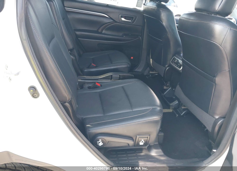 2016 TOYOTA HIGHLANDER LIMITED V6 VIN: 5TDYKRFHXGS152308