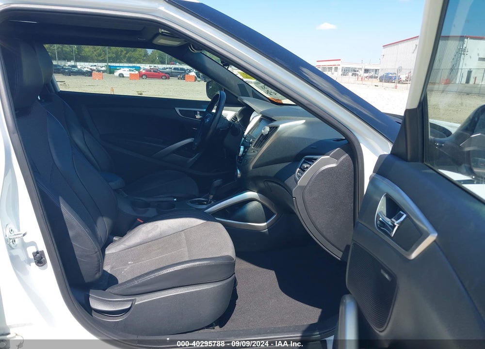 2016 HYUNDAI VELOSTER VIN: KMHTC6AD7GU258250